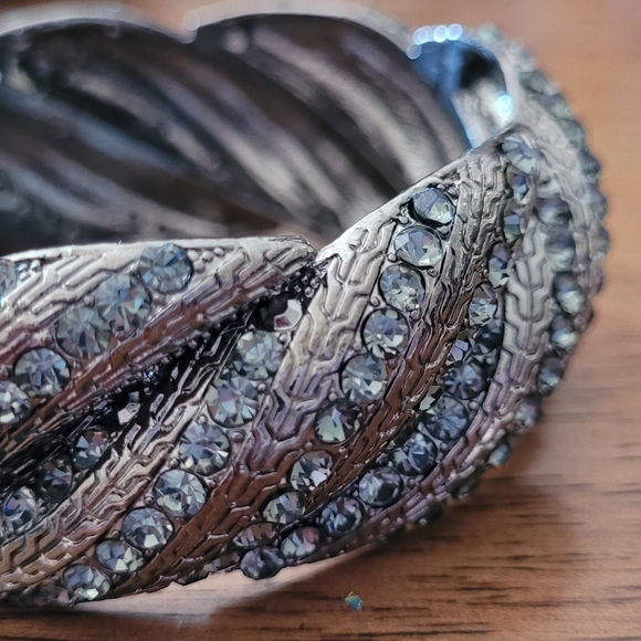 SALE 2 FOR $25 Crystal Bangle - Picture 2 of 3